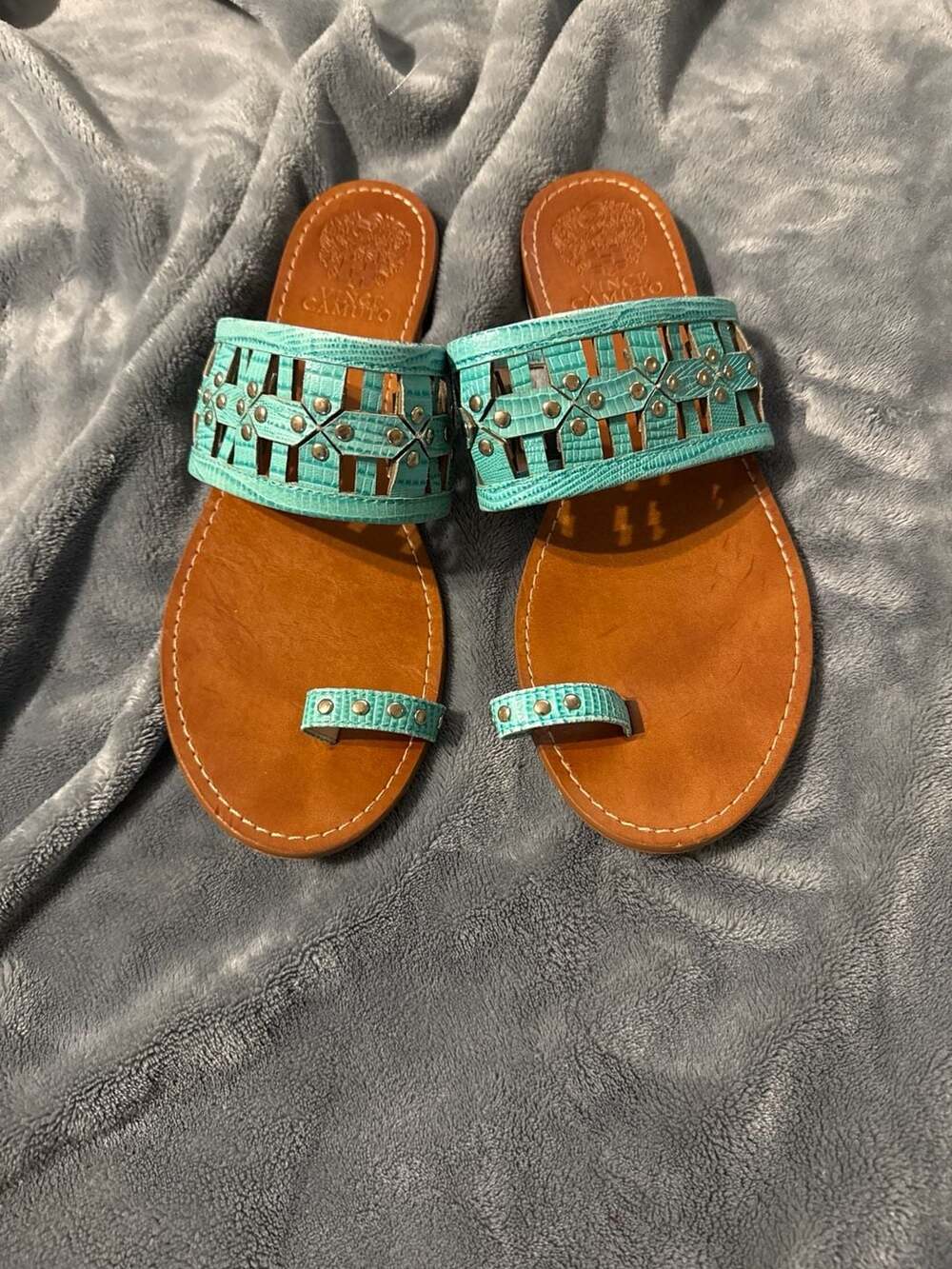 Vince Camuto Emmerly Teal Lizard-Embossed Studded Toe Ring Sandals Size 7